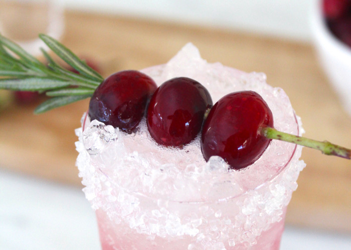 Cranberry Christmas Cocktail